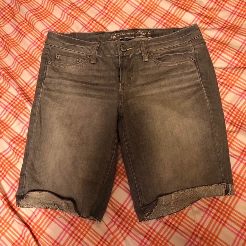Grey American Eagle Capri Jeans